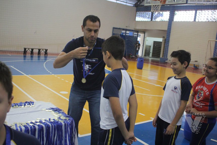 Rede Vicentina de Educação  Colégio Vicentino Santa Cruz - Galeria de  Fotos, Matemática com jogos de tabuleiro - 8º ano A e B