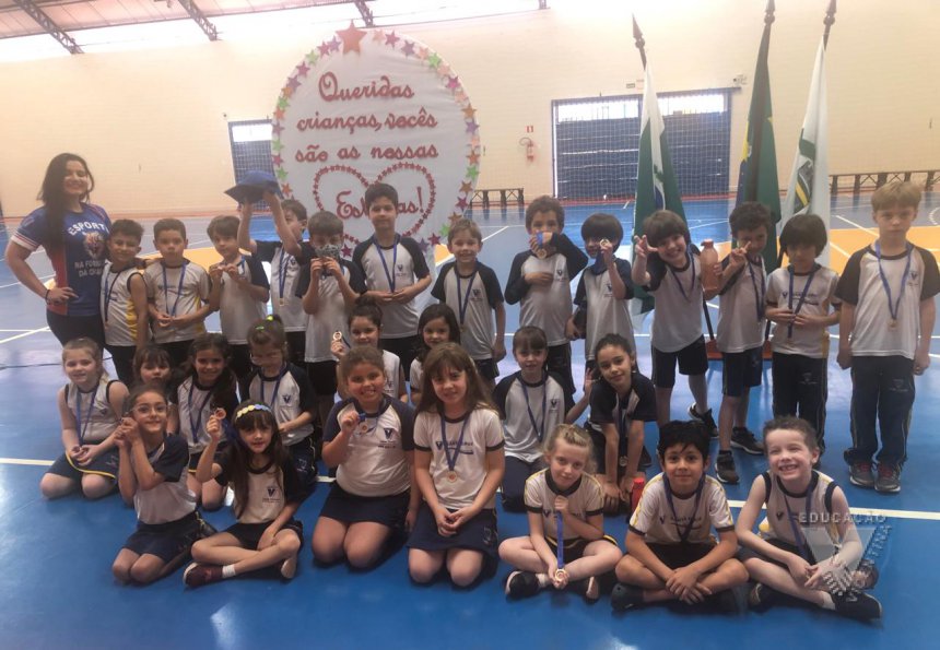 Rede Vicentina de Educação  Colégio Vicentino Santa Cruz - Galeria de  Fotos, Matemática com jogos de tabuleiro - 8º ano A e B